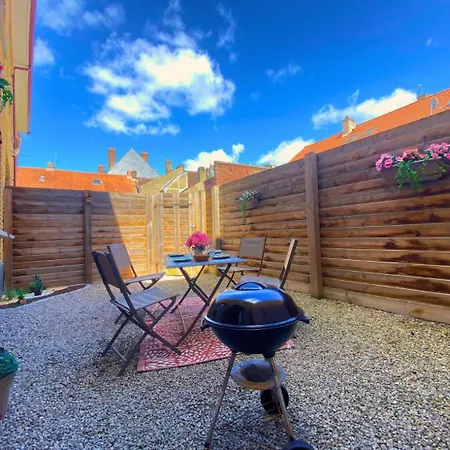 - Parking Prive Gratuit, Proche Centre-ville Et Gare De Saint-omer *